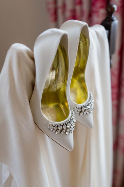 Jade-Rob-020-hallsannery-house-devon-wedding-photographer-rebecca-roundhill