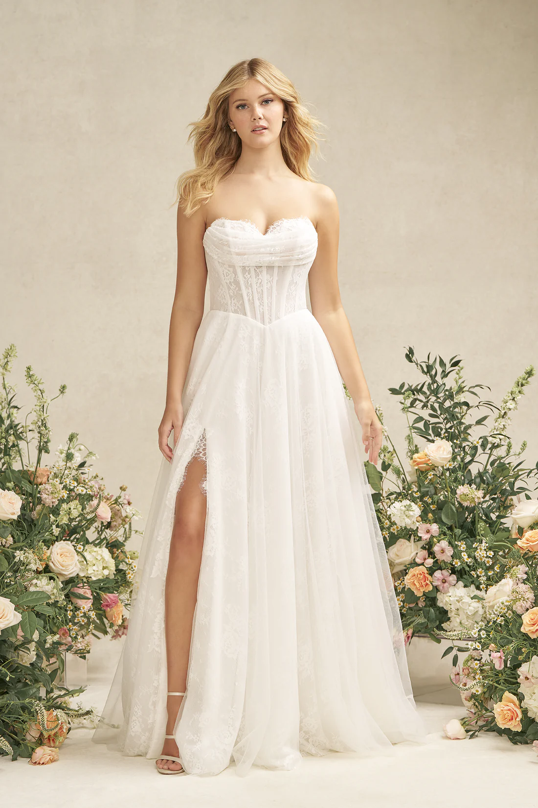 Allure Bridal Wedding Dress R3901