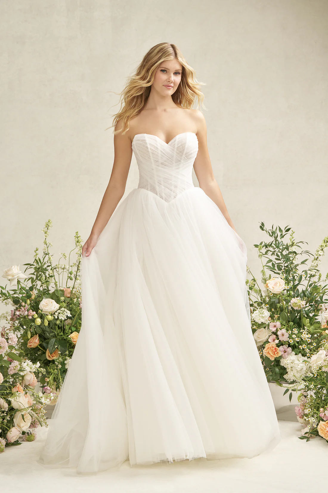 Allure Bridal Wedding Dress R3917