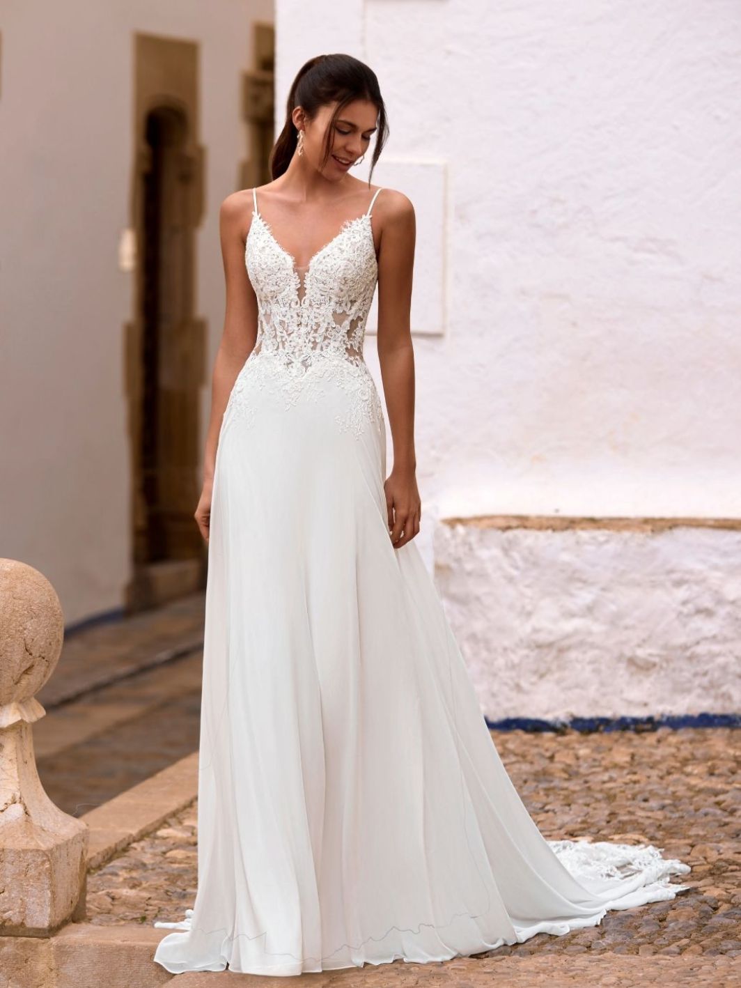 Enzoani Love Wedding Dress Floretta