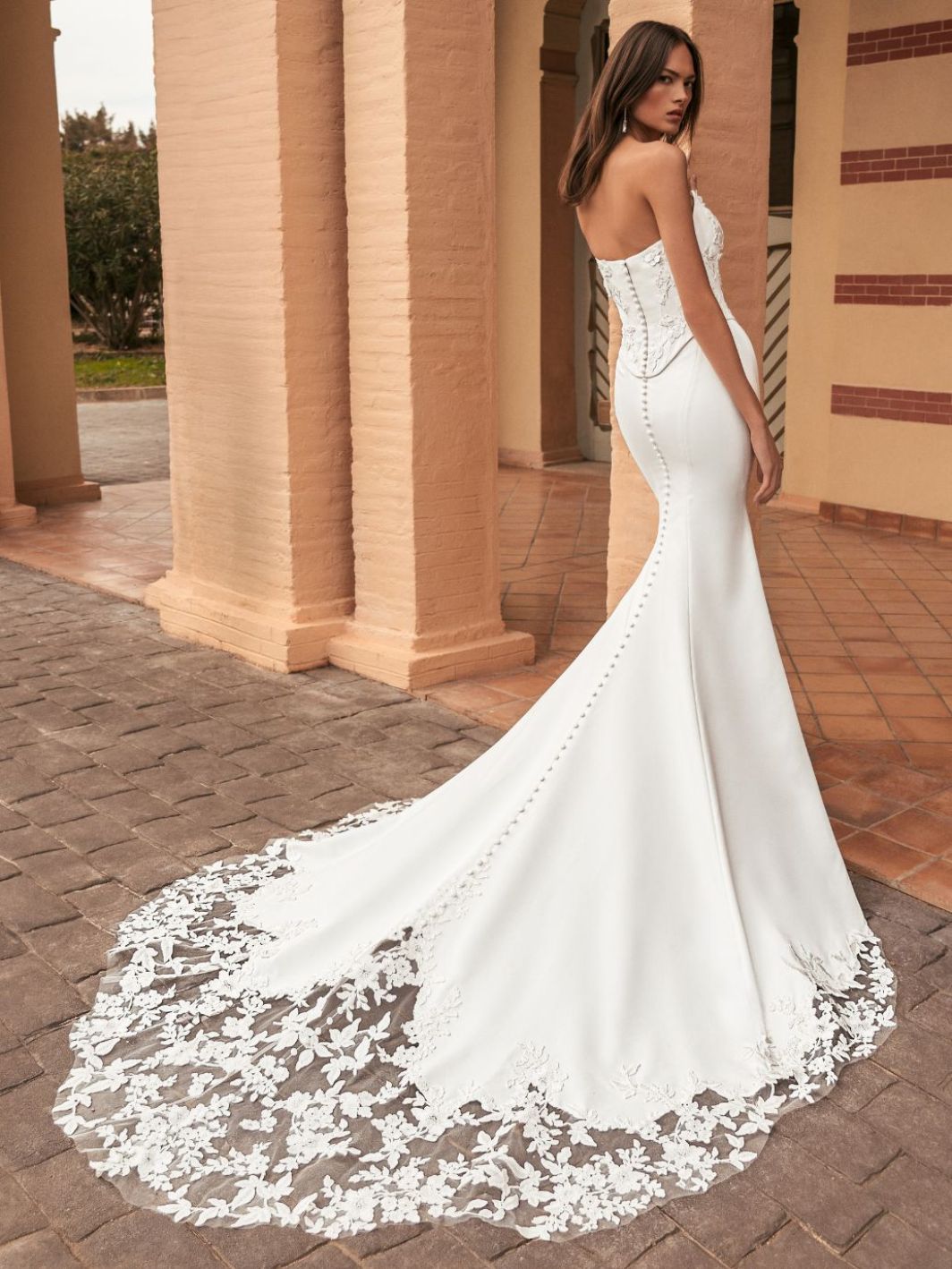 Blue by Enzoani Wedding Dress Urenna